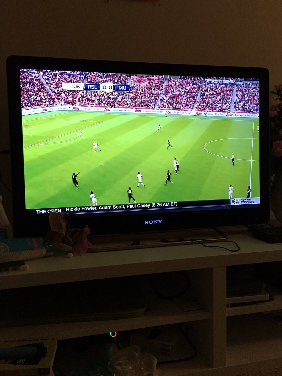 Liz is watching the Manchester United vs Real Salt Lake game! <a href="/hogwarts_soccer/">Hogwarts Soccer</a> <a href="/Sverussssnape/">Devil_Soccer</a>