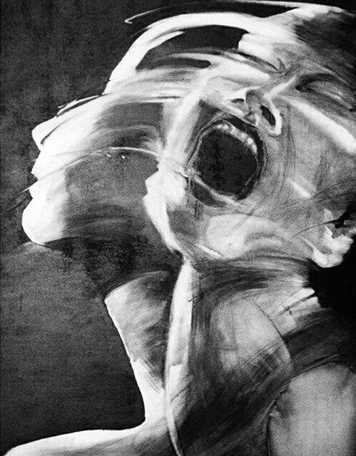 - مازلتٌ أصارع، ولا أحد يعلم بذلك.