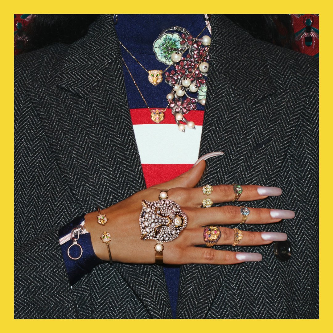 Choukilly's tweet image. #GucciPreFall17
1.feline head 
2.wolf head silver rings, a palm cuff with the word “Loved”and a Double G bracelet with multicolor stones