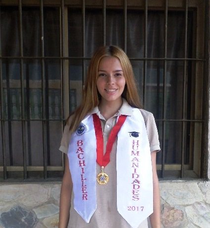 kariberacing's tweet photo. Nuestra Andrea ha recibido su grado de Bachiller mención Humanidades. Desde acá la felicitamos y le deseamos éxito en sus futuros proyectos. https://t.co/B19AQBtSYU