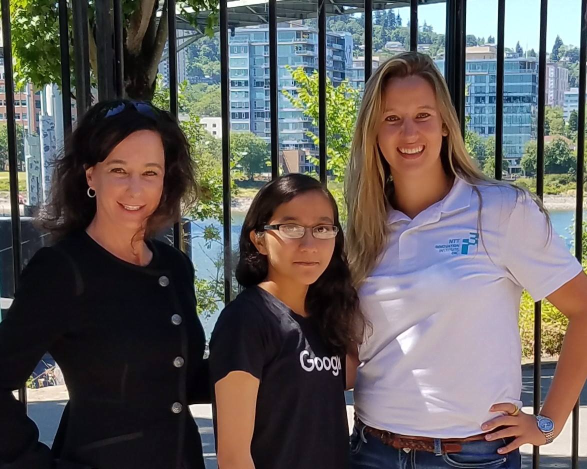 ninasimosko's tweet photo. Collaborating w/ @GoogleScience Fair winner, Anushka Naiknaware. Both @ntti3 and #NTT Group are supporting her #biotech advancements. #OMSI https://t.co/h8WffmKcir