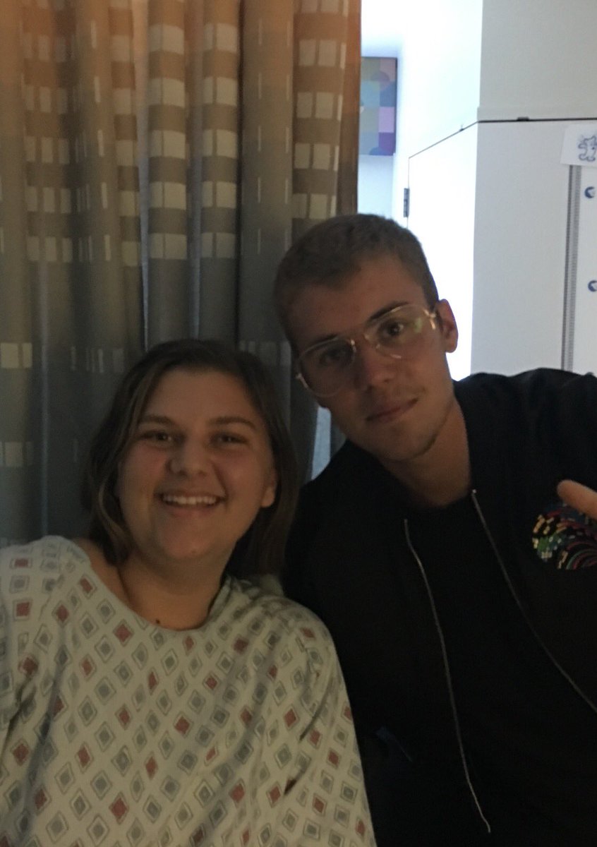 BrandiesJourney's tweet photo. My daughter met #JustinBieber today at #CHOC. What a sweet young man. Thank you for praying with us. @justinbieber https://t.co/GyhGKDVGhU