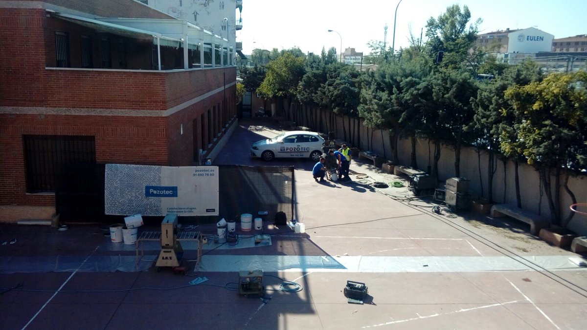 ColegioVedrunaV's tweet photo. @VedrunaEA1826 renovarse, reinventarse, restaurarse...todo eso y mucho más #somosvedruna https://t.co/1f4OsqFnQM