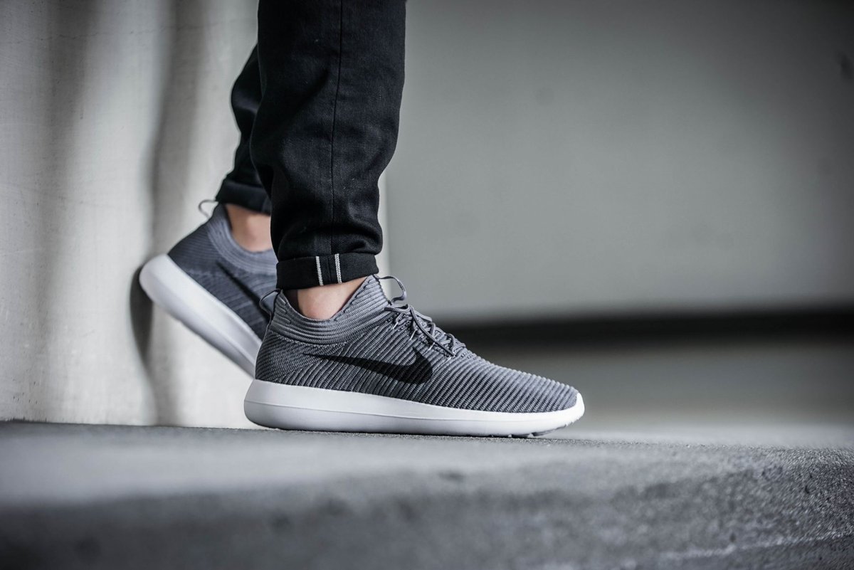 nikelab roshe two flyknit v2