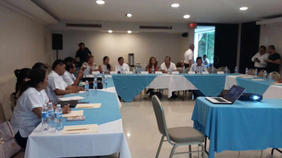 Trabajamos propuestas pedagógicas para el ejercicio de los derechos de comunidades indígenas. #MásYMejoresOportunidades <a href="/MarisolEducQR/">Marisol Alamilla B.</a>