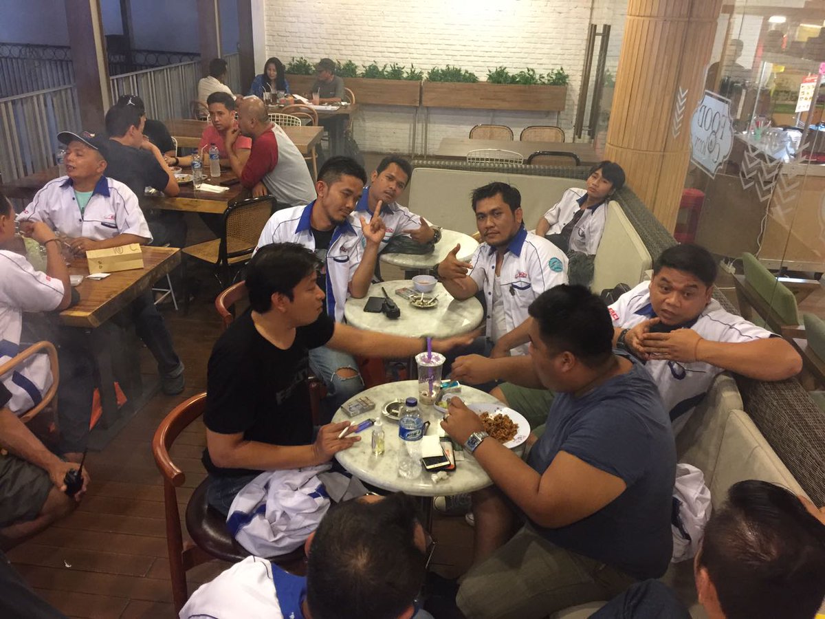 erci_jakarta's tweet photo. Silaturahmi Member JAKCHAP pada Kopdar Wajib dan HBH 2017 https://t.co/MGWnB7m7Og