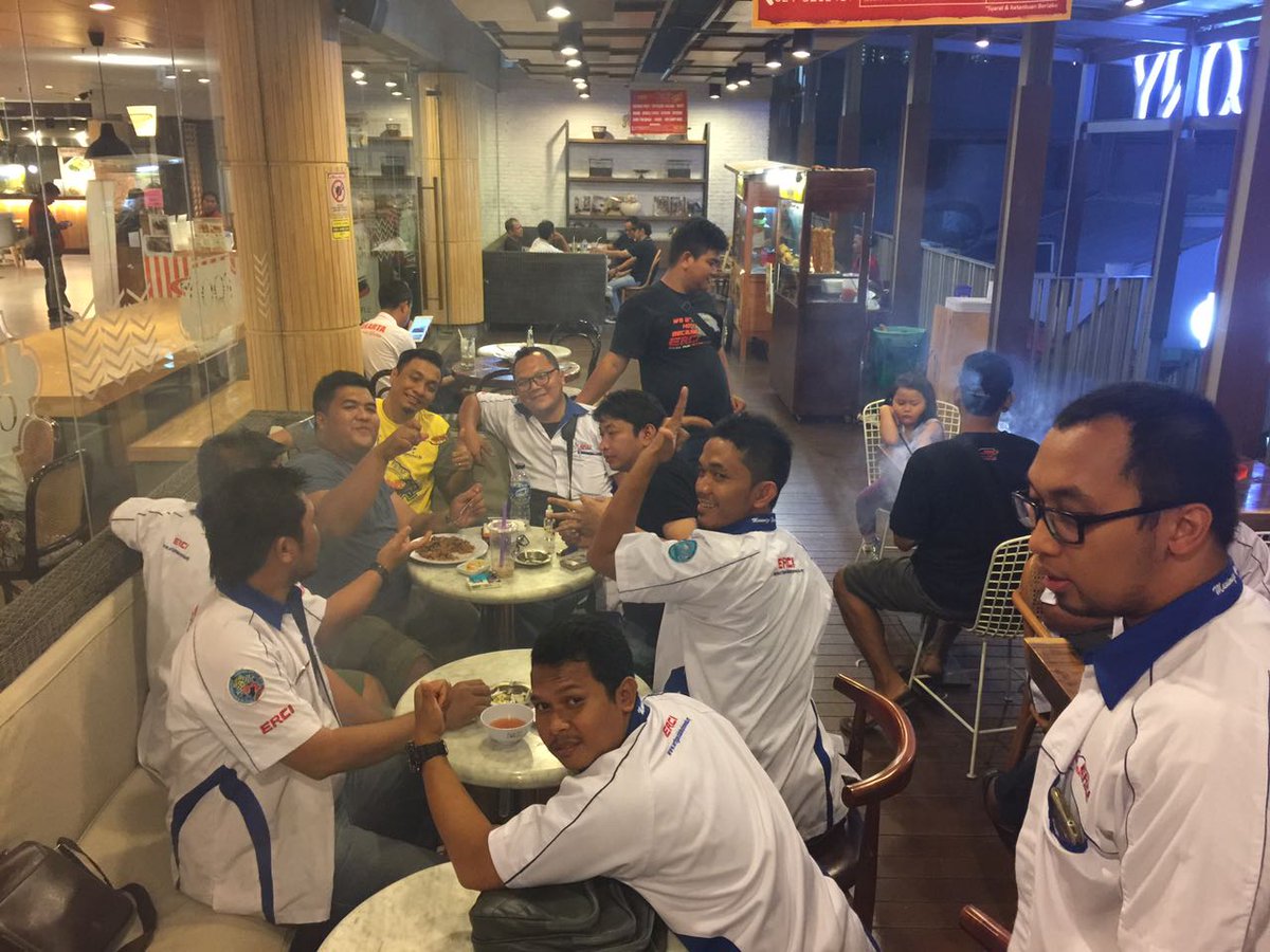 erci_jakarta's tweet photo. Silaturahmi Member JAKCHAP pada Kopdar Wajib dan HBH 2017 https://t.co/MGWnB7m7Og