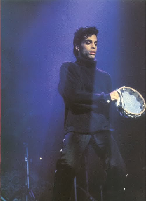 Back To The 80's on X: "Prince playing a tambourine, 1980's. #Prince #80s  https://t.co/jAQ1IVZUkF" / X