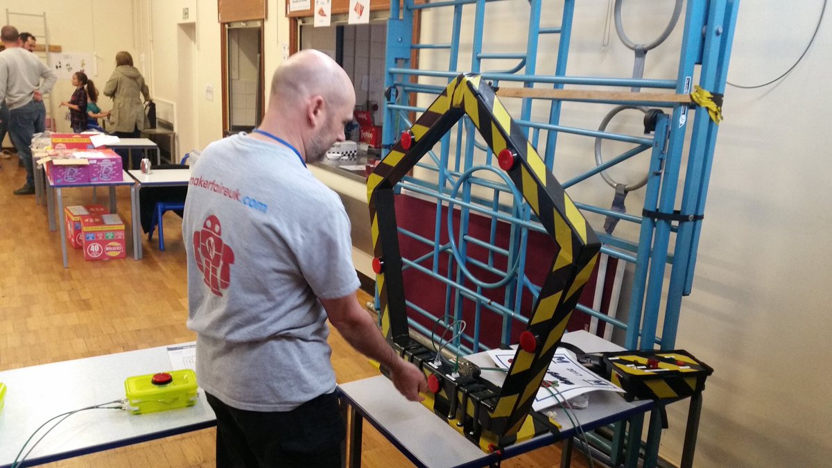 Make sure they are playing fairly <a href="/DGA110P/">Dave Gallop</a> no cheating! #Makersphere