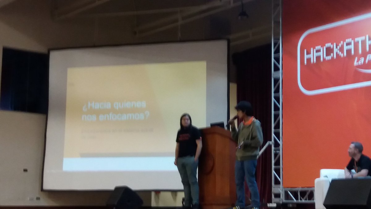 cidepucp's tweet photo. Los últimos grupos presentan sus soluciones para el mercado de seguros y compiten por ganar la #HackathonLaPositiva ¿Quién será el elegido? https://t.co/m25J0oEpvJ