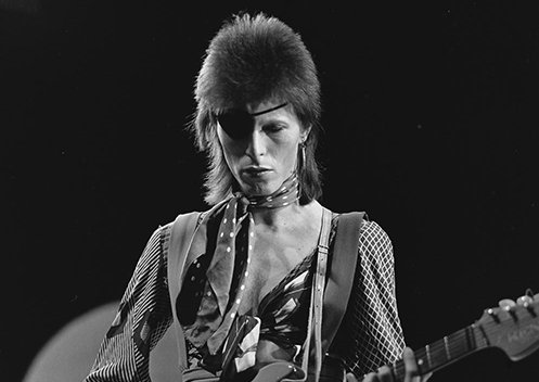 openculture's tweet photo. David Bowie Becomes a DJ on BBC Radio in 1979; Introduces Listeners to The Velvet Underground, Talking Heads &amp; More https://t.co/DmkBGucoNz https://t.co/6x8u1pKnam