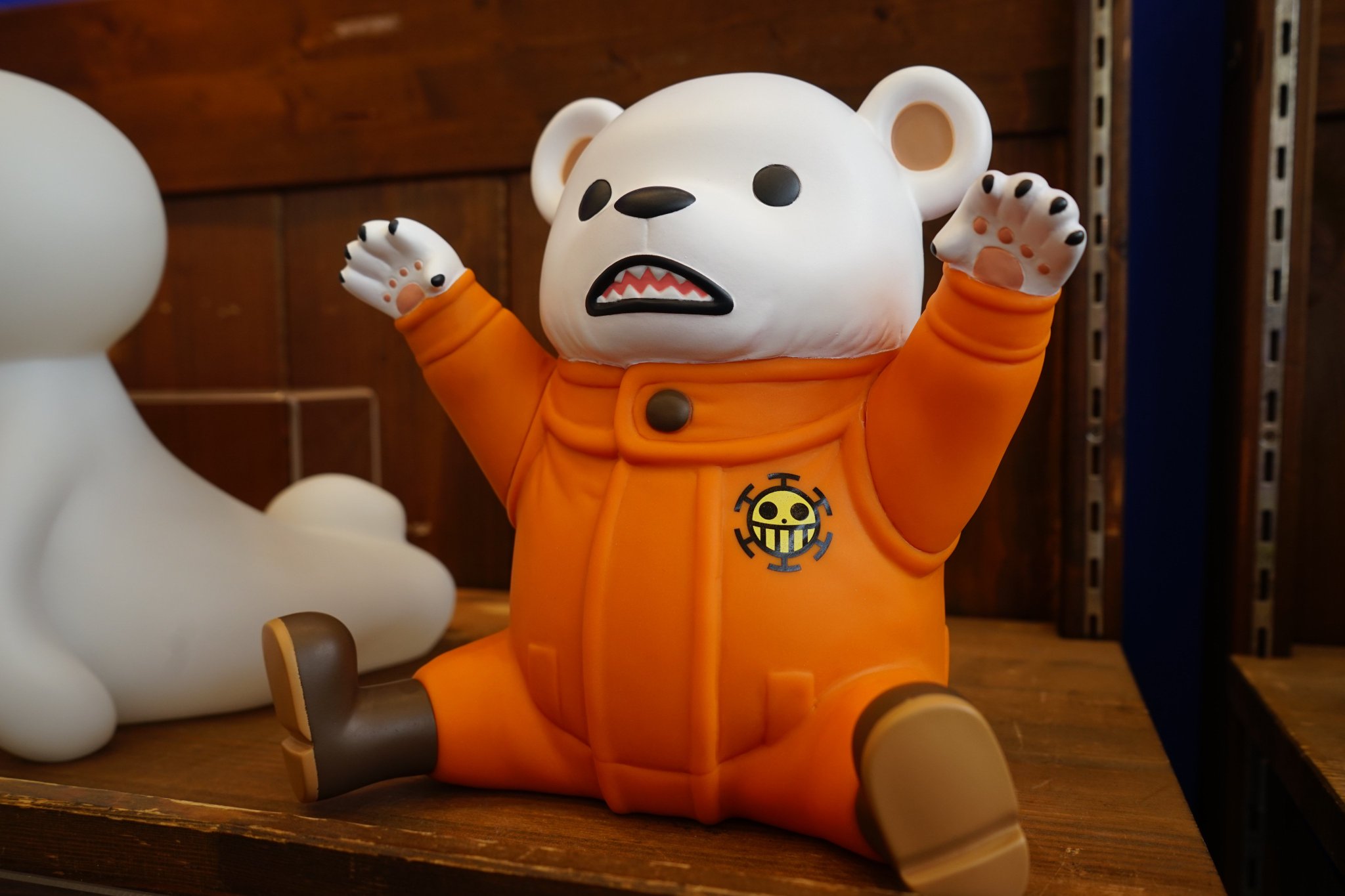 麦わら屋 ワンピースフィギュア グッズ これでっかいけど集めたくなってしまいます アクアシティ ジャンプショップ 貯金箱 ラブーン クンフージュゴン ベポ ネガティブホロウ