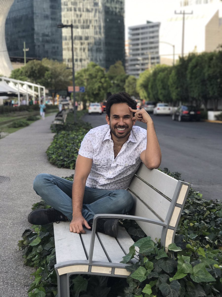 werevertumorro's tweet photo. Nos vemos en el Club Media Fest Paraguay!!! El pipino curvas mexicano presente en el evento. https://t.co/aRCbU0hdnS