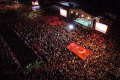 Muarriff's tweet image. Maşallah Barekallah 
Biriz Beraberiz Tek Yüreğiz 
🇹🇷🇹🇷🇹🇷🇹🇷🇹🇷🇹🇷🇹🇷
 #15TemmuzdaNöbetteyiz 
#UnutmadikUnutturmayacagiz #DarbeyiSusturanSelalar