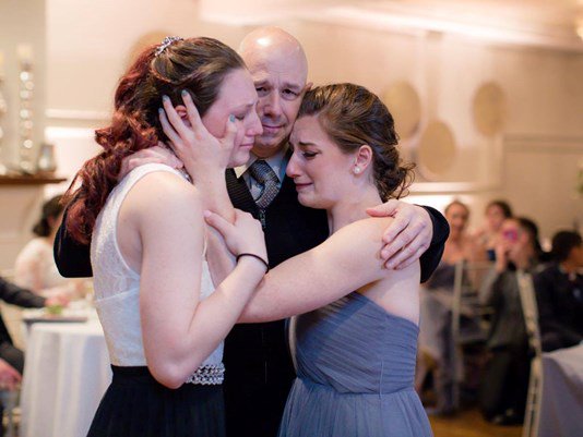 WWLTV's tweet image. Bride gives up father-daughter dance to bridesmaid and dad with cancer wwltv.com/news/nation-wo…