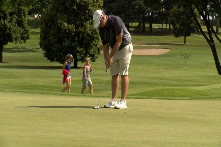 WXOWTabbert's tweet photo. RECAP: Hosking gets aggressive to take home Lawn Care Specialists Open title - https://t.co/wEvaeE8qjt https://t.co/jd2wtOdxkK