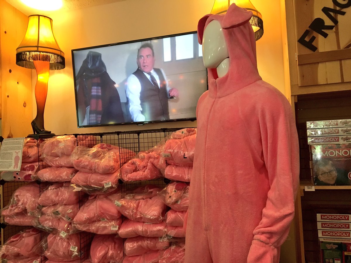 vinylvillagewv's tweet photo. Thinking one of these may be necessary for the upcoming fall/winter season. @AChristmasStory. #Cleveland #lookswarm #ChristmasInJuly https://t.co/5aYbzDqILl