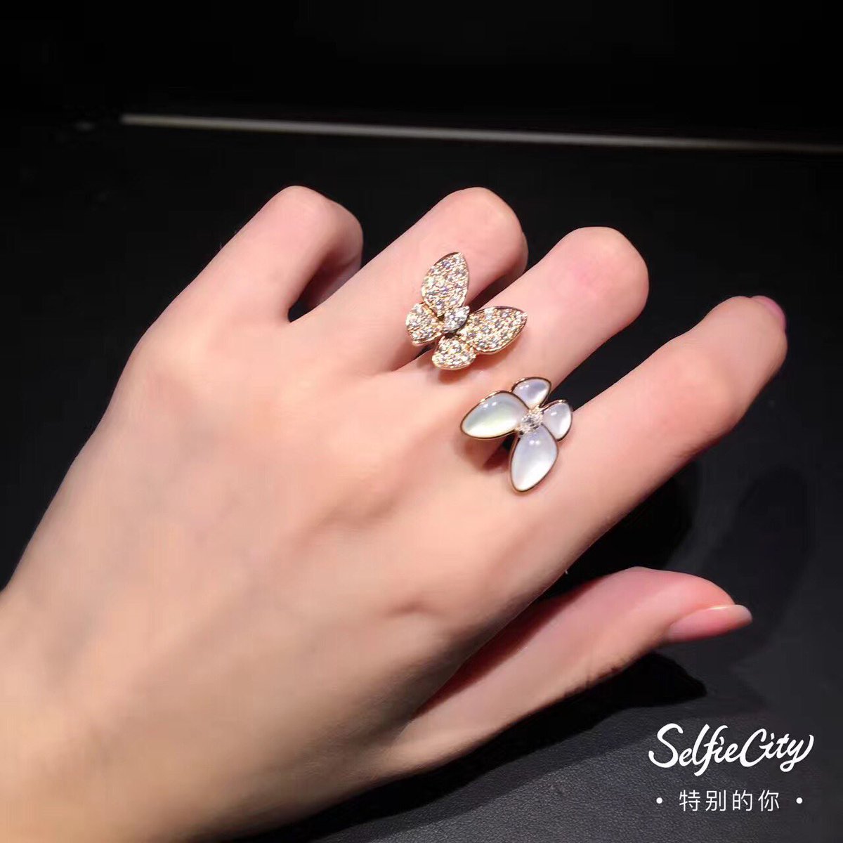 DCX_Jewellery's tweet photo. 梵家的指尖戒指 闪闪✨✨😍😍😍 https://t.co/fUt1GwI9yU