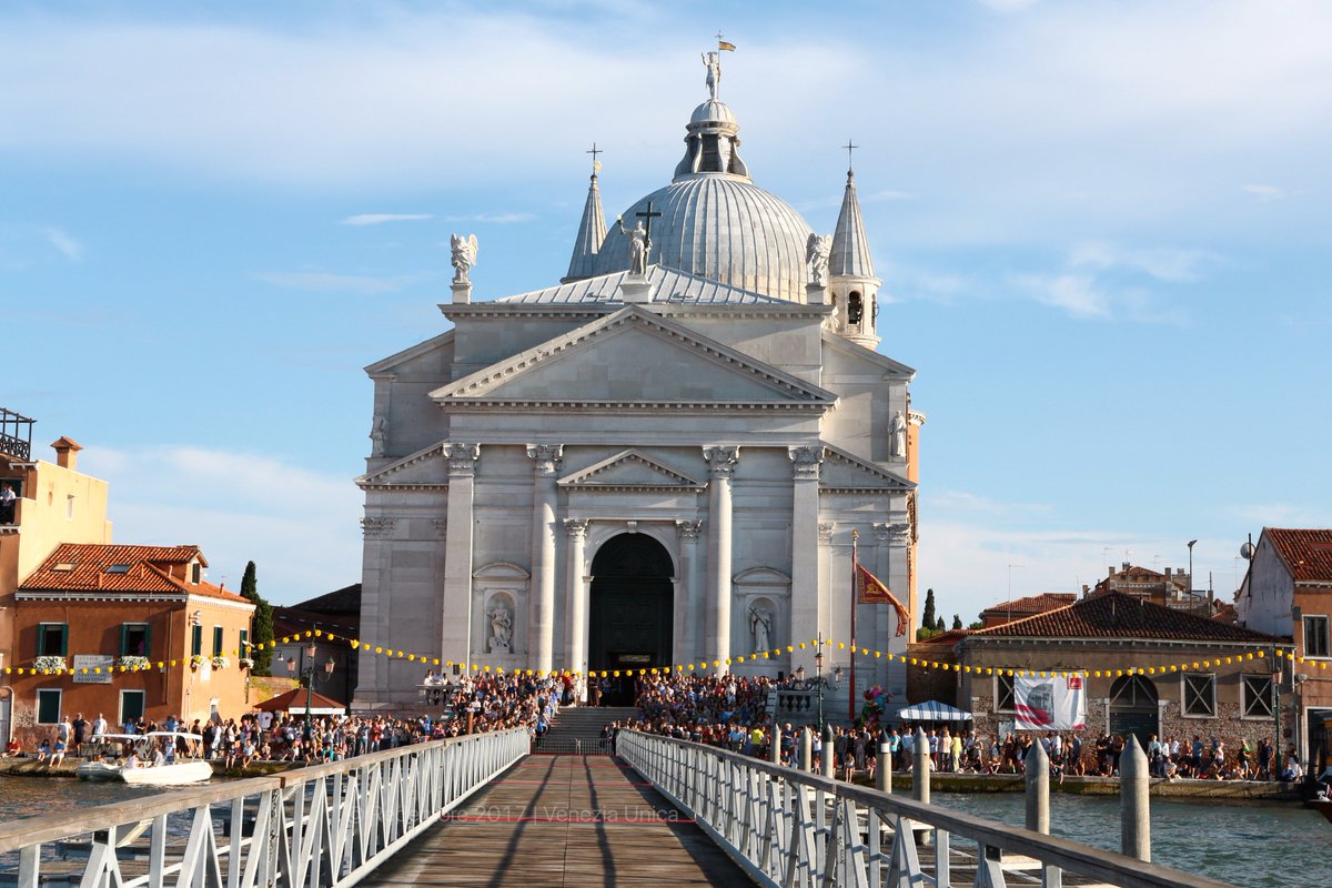 veneziaunica's tweet image. Pronti per rivivere i momenti più belli del #RedentoreVenezia2017? Sulla nostra pagina Facebook trovate la gallery bit.ly/2t4boOK