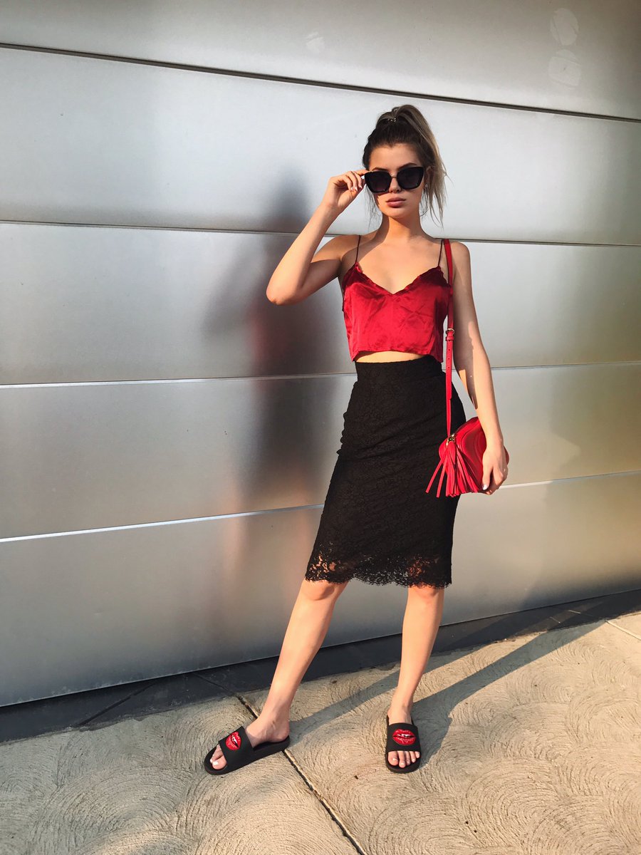 AlissaViolet tweet picture