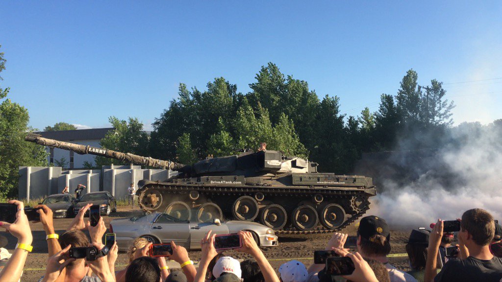 Tank crushing #LetsBattletour