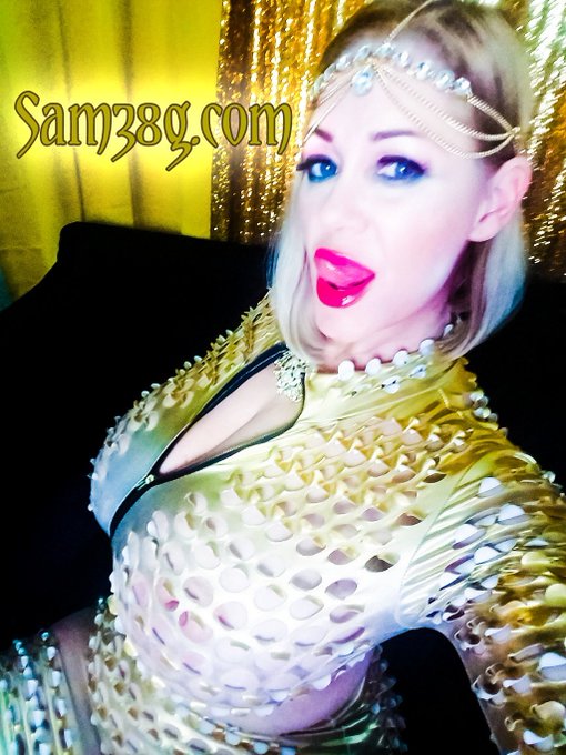 #livecam #BIGBOOBS #hugetits #curvy  #STREAMATE 
https://t.co/gS5LajNkAI 
#golddigger #Goddess #LADYBOSS