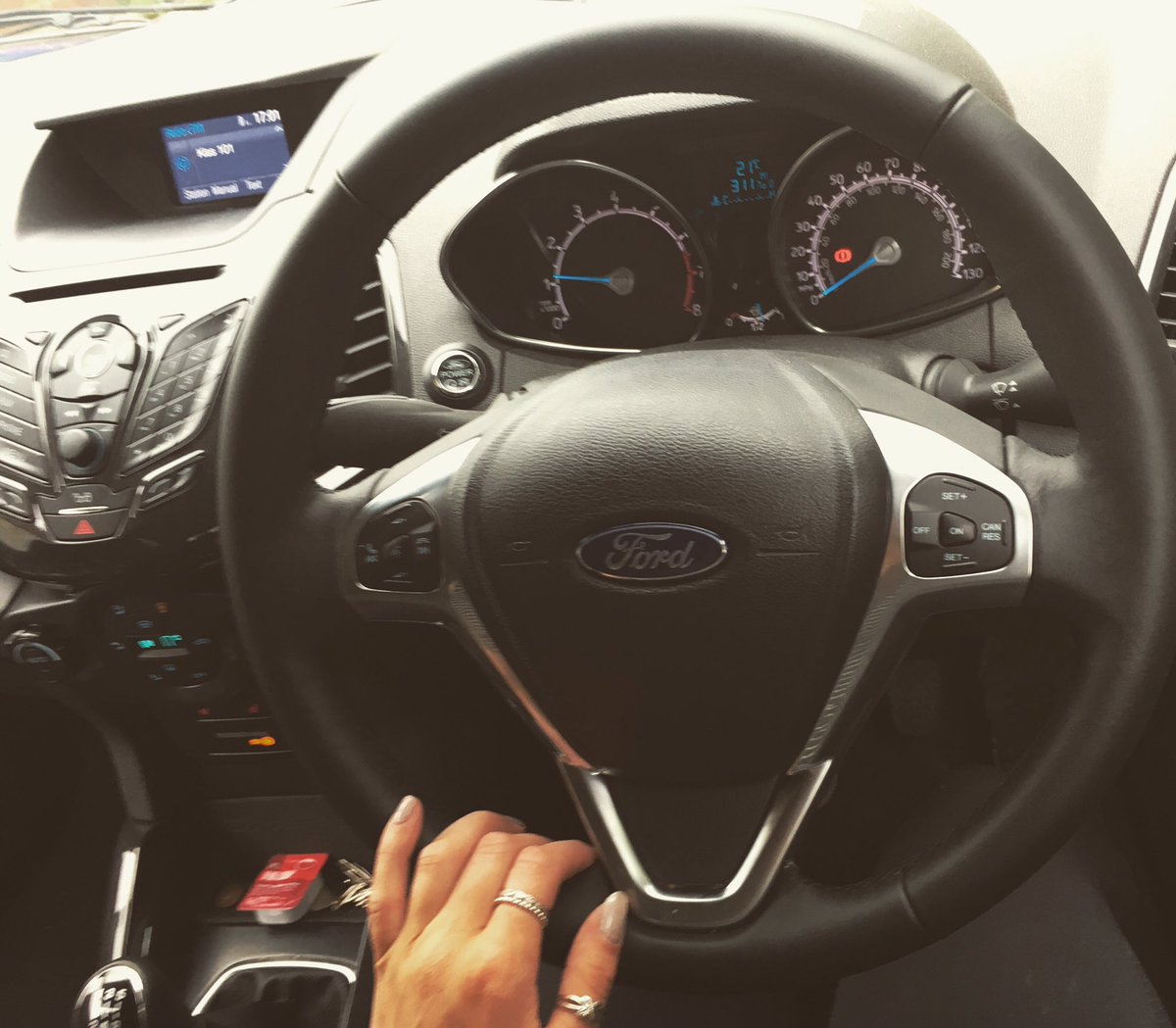 AdeleMartin3's tweet photo. I love driving.. especially when it's the #fordecosport 🤸🏼‍♀️ Thanks for all the support @teamfordecoboost @forduk 🍀🚙
#teamfordecoboost https://t.co/Bvoaa8B5ef