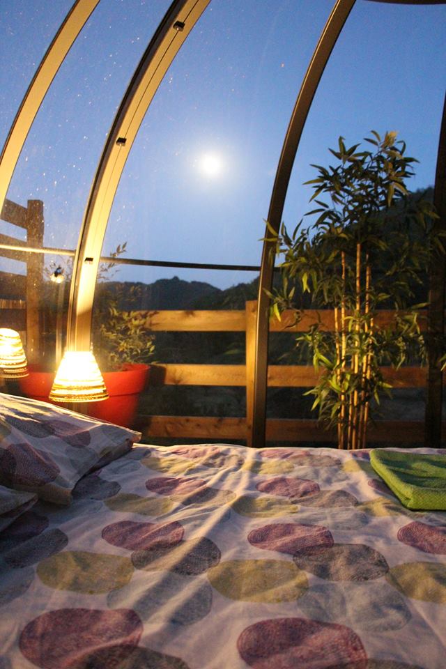 DuPestrin's tweet photo. #fullmoon #bedandbreakfast #ardechesecrete #emerveillesparlardeche #meyras #OTASV #hebergementinsolite #Ardeche #holiday https://t.co/zg42uEAe1F
