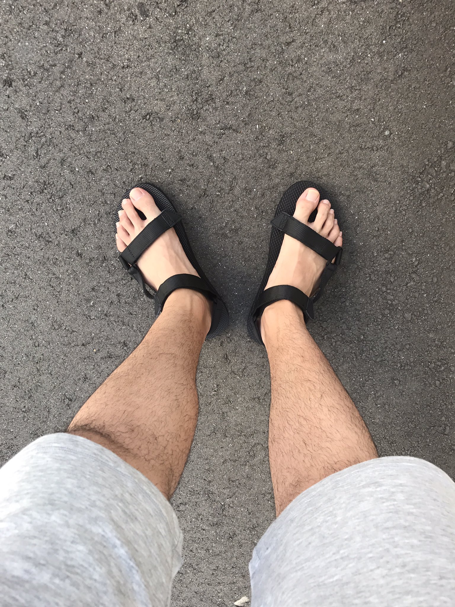 画像 サンダル靴擦れするのが嫌で嫌いやったけど街中でよー見かけるスポーツサンダルがすんごい良さげでさらにリーズナブルで買ってしもうた O 24 5までぐらいだ Matomehub まとめハブ