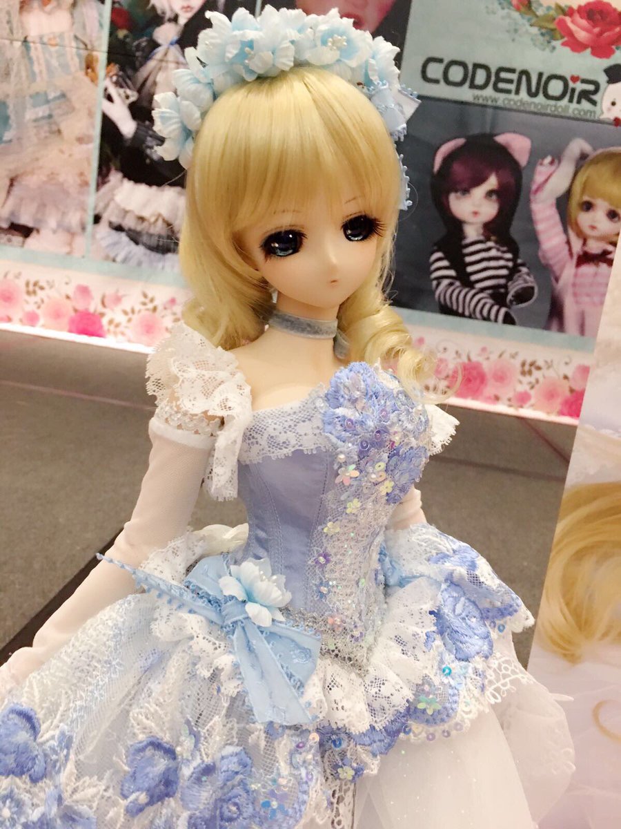 xPrincessDollyx's tweet photo. #dollvie #hkdp #princessdolly oneoff moonlight /model Mani! Dress by PrincessDolly https://t.co/mtmNJk3pZ4