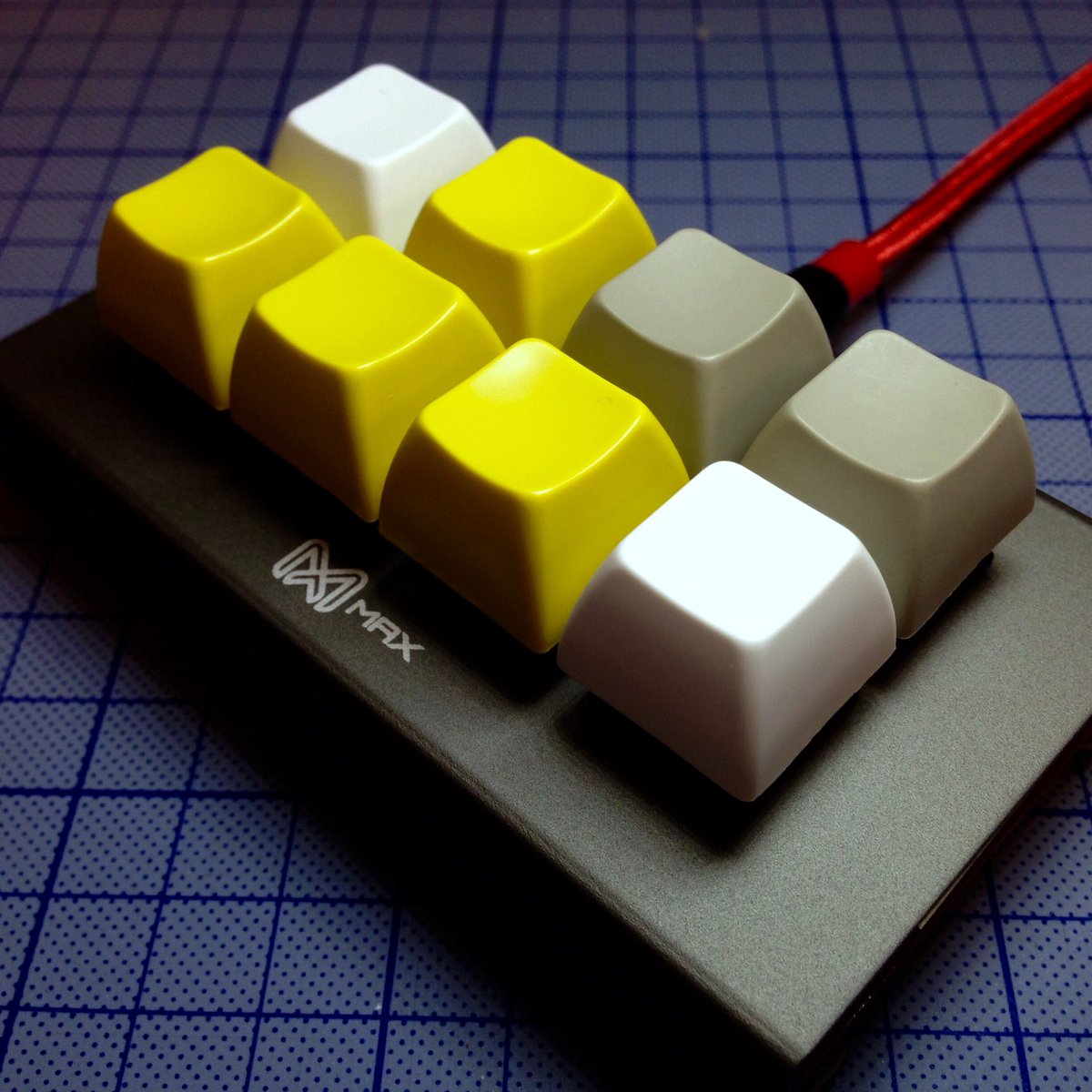 hugesesame's tweet photo. QLabPad !
#qlab #maxkeyboard #mechanicalkeyboards https://t.co/eGiiPX4ySu