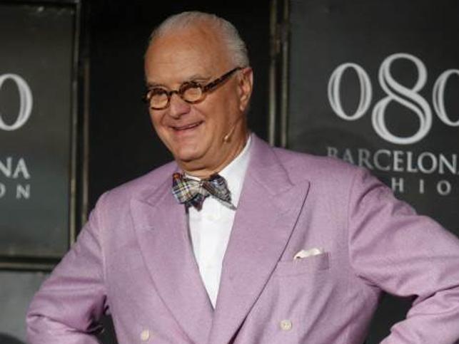 Mundi_Modi's tweet photo. Manolo Blahnik, protagonista de su propia pelÃ­cula https://t.co/fTpsJl5La0 https://t.co/9fOLjuwBtJ