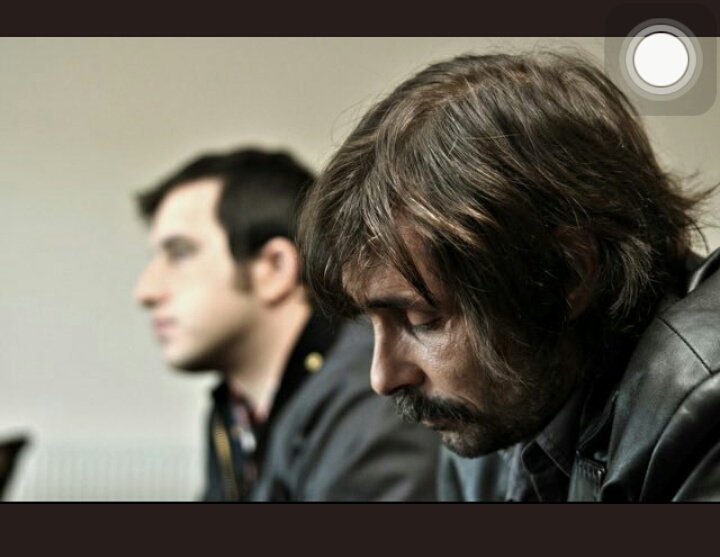 +Çokmu sevmiştin ?
-Bilmem ben sevmesini bilmiyorum heralde. Kimi sevdiysem bana düşman oldu.

-Behzat Ç.