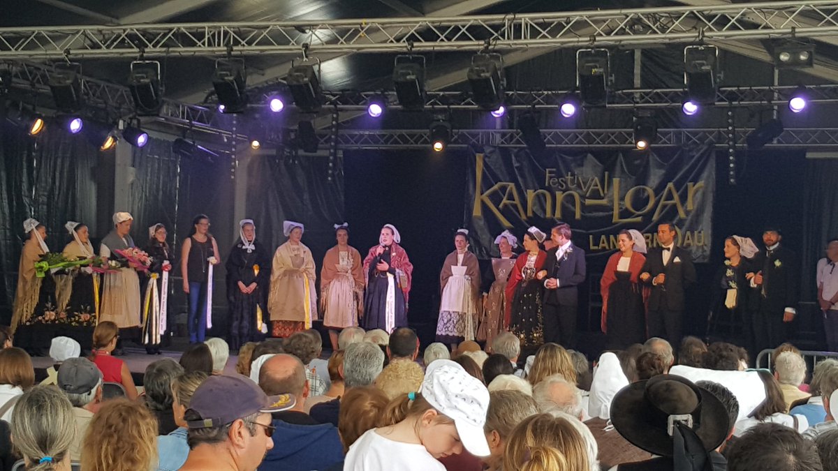 En direct de l élection de la reine du festival du Léon. #kal#kendalch