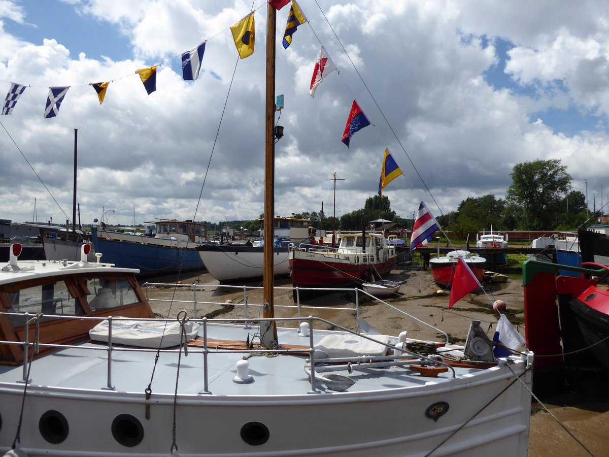 SCGreeters's tweet photo. Looking for something to do this #SundayMorning Beautiful day for a visit to Woodbridge for the Regatta #thesuffolkcoast starts 12 noon 😀⚓️ https://t.co/zdn2Q2LWWF