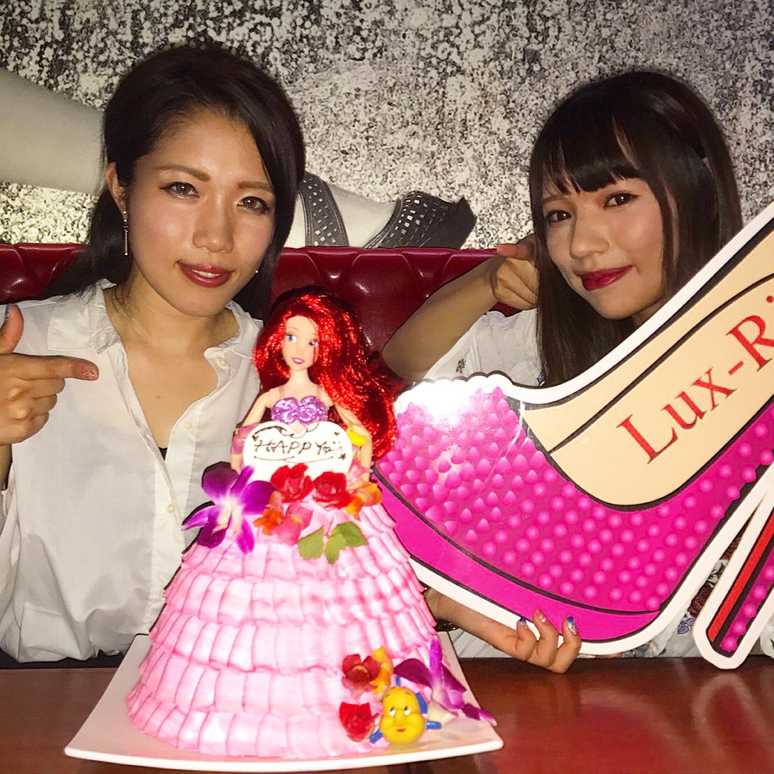 Lux Ria 大阪 バービーケーキ絶賛販売中 お客様から絶大な支持を頂いております ルクスリアでしか出来ない誕生日サプライズオプション 大切なお友達のお祝いをより一層 盛り上げてくれること間違いなし もちろんケーキについてくる バービー