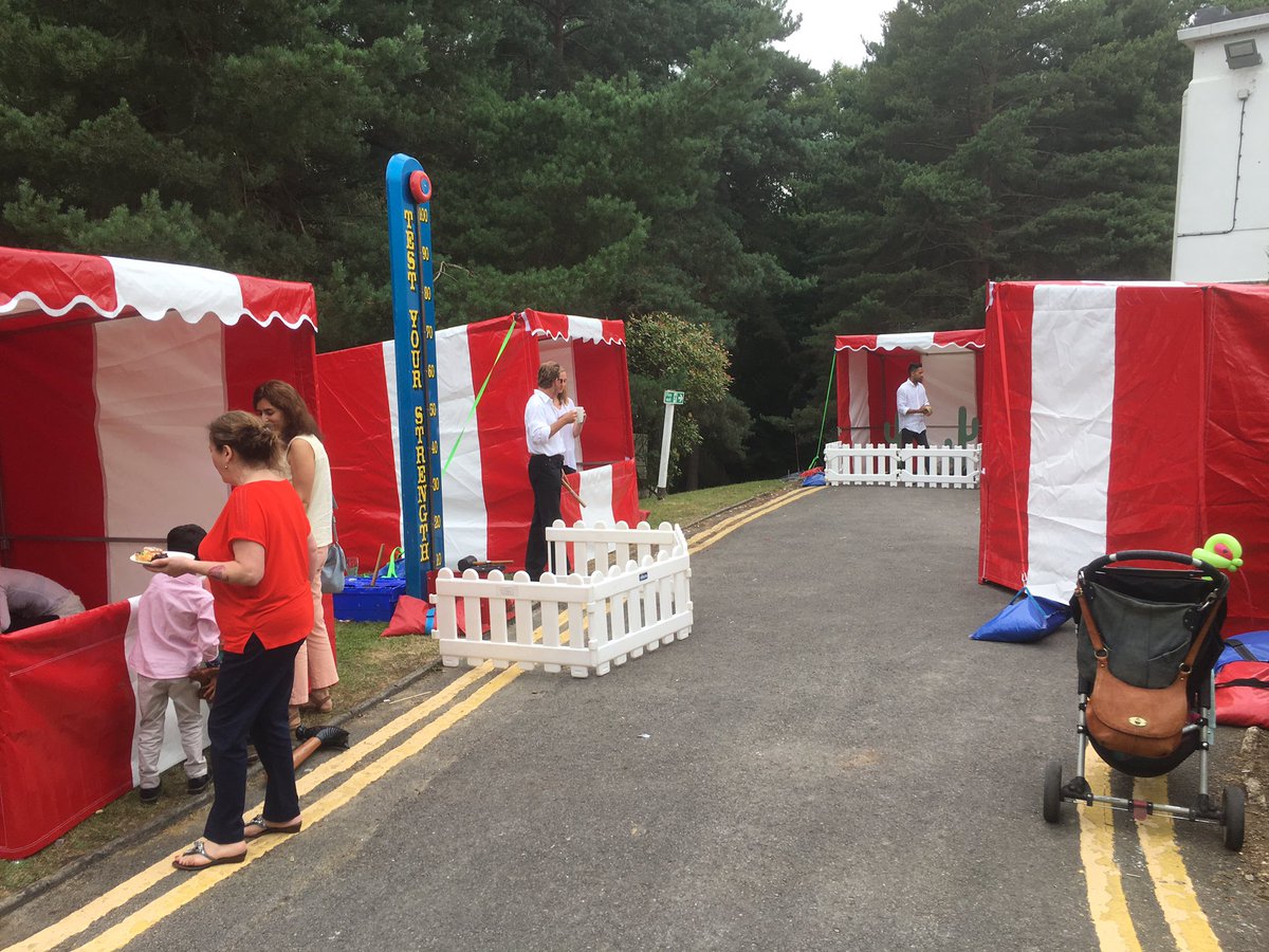 fun4eventsuk's tweet photo. 3 events yesterday with our funfair kit in Ware, Harrow and Cobham. https://t.co/f6Ismv3LQe