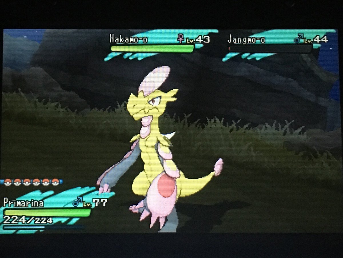 きい ジャラコ連鎖してみたら 22連鎖でジャランゴ色違い出現 本日2匹目の色違いです 急に運良くなってどうしたんだ私ｗ 本当はジャラコ色違い欲しかったけど 十分嬉しいです というか22連鎖の中で1回もジャラコ出なかったんだけど 出るものなので