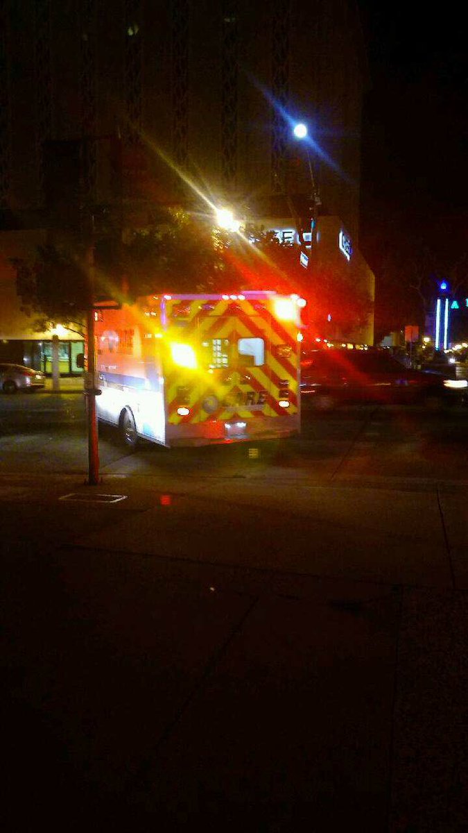 POMONA_PATCH's tweet photo. 2 people were stabbed outside a Hookah Lounge in DT Pomona. https://t.co/7s4rNDuvRu