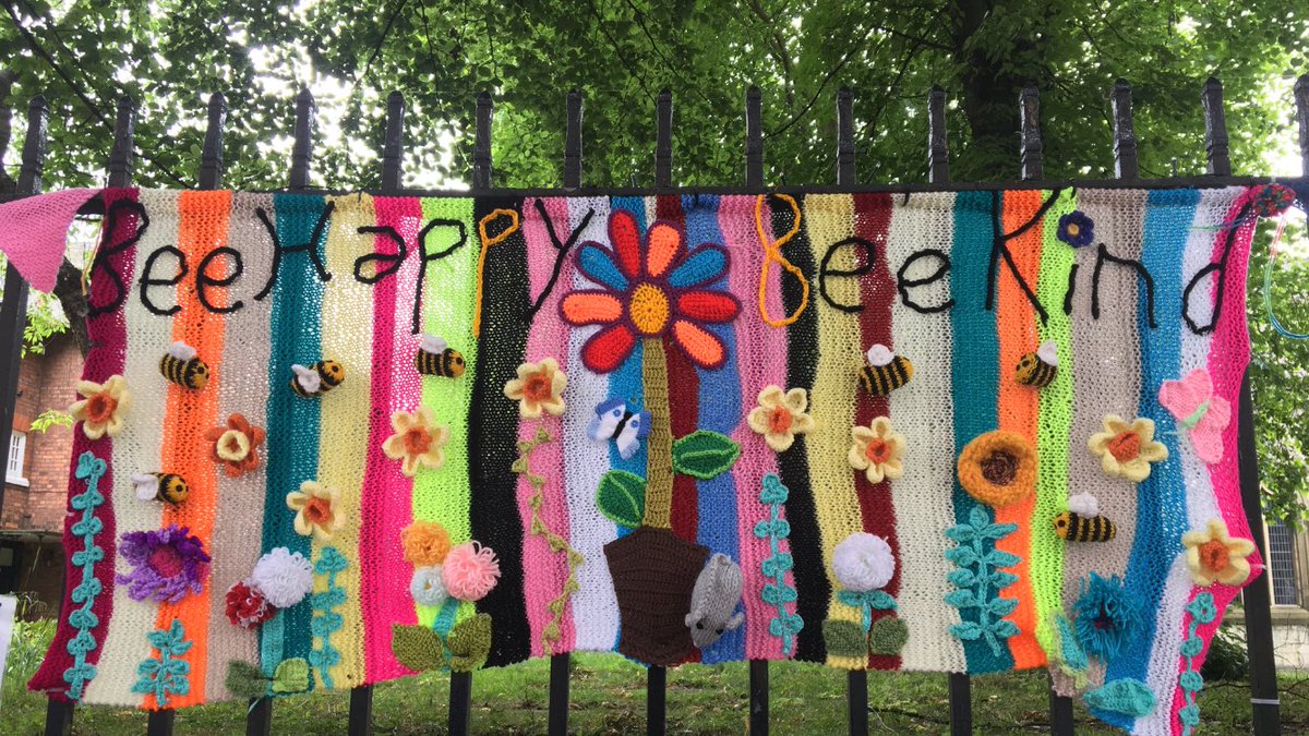 🌹 Bee Happy    Bee Kind 🌹