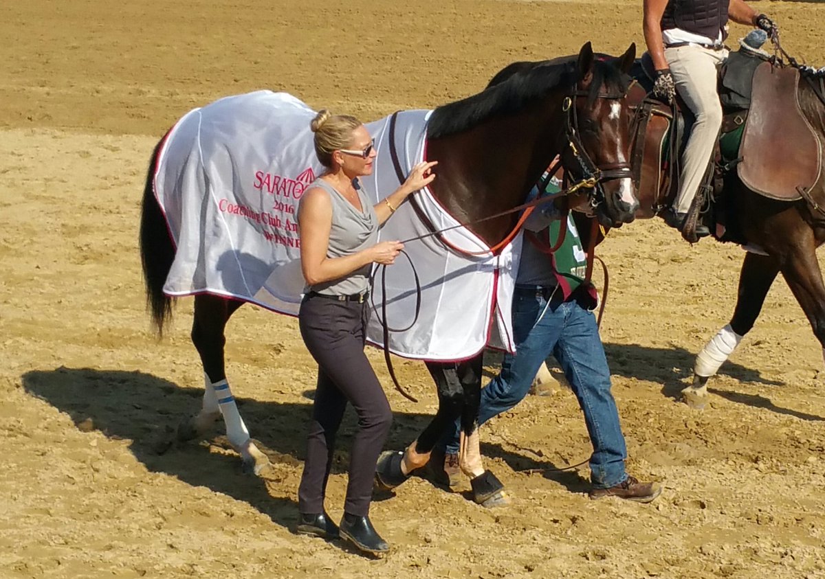 BardsleyArt's tweet photo. Im sure I ran 1 1/4mi to see her walk down the track, in walking ring, exiting paddock, back to Winners Circle! #Songbird #delawarehandicap https://t.co/IbfKXn8yLs