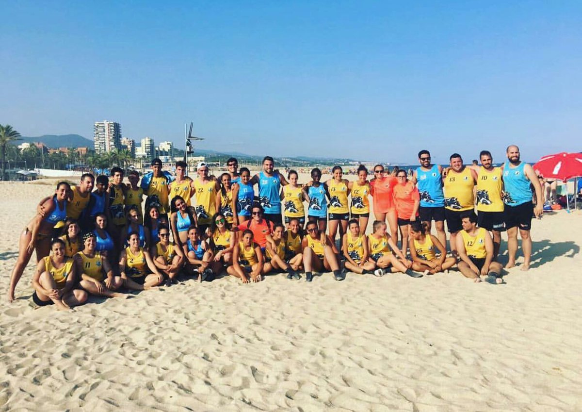 Després de recuperar-nos de tot l'esforç, podem dir que, SOM UNA GRAN #FAMILIA 👨👩👧👦 i ho demostrem torneig rere torneig! #familiaspnhp 🐟