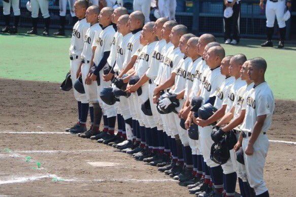 DaichiF06's tweet photo. 今日で上農野球部を引退です。
最後まで3塁コーチャーだったけど最高の夏でした！2年半つらいことも楽しいことも色々あった部活だったけど上農野球部に入部して本当によかったです！みんなありがと！！😁 https://t.co/dguMLKrld1