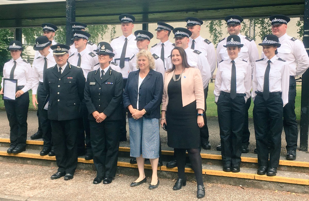 ACC_IanDS's tweet image. Special Constabulary attestation at HQ this morning

Fantastic volunteers starting their exciting journey in the Police family