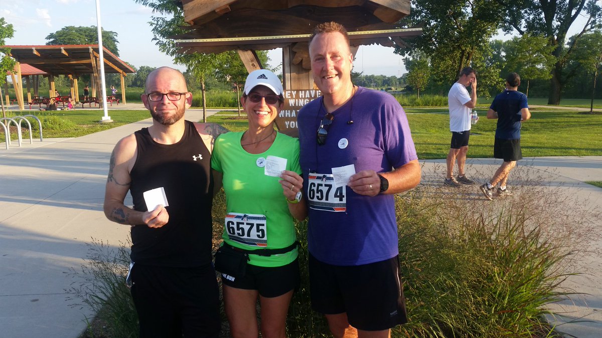 ThielsGH's tweet photo. Boooya! WE kicked it 😎Team #BugGeeks #flowerrun #cultivate17 @Kmvance79
personal bests all 'round #getouttabed @BugladySuzanne @P_K49 https://t.co/B8tWU8y75l