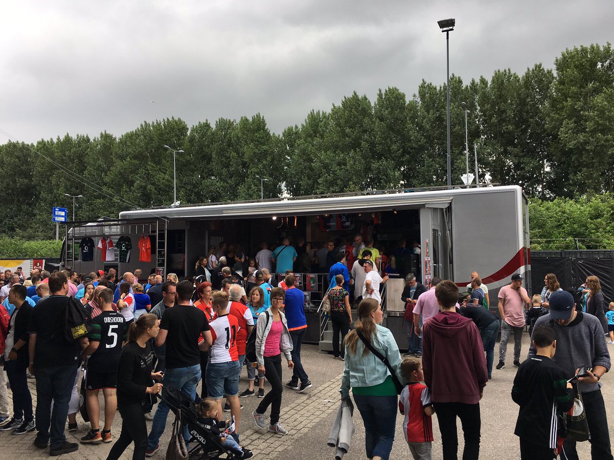 Promotrail's tweet image. PromoTrail staat vandaag bij de opendag van Feyenoord 2017