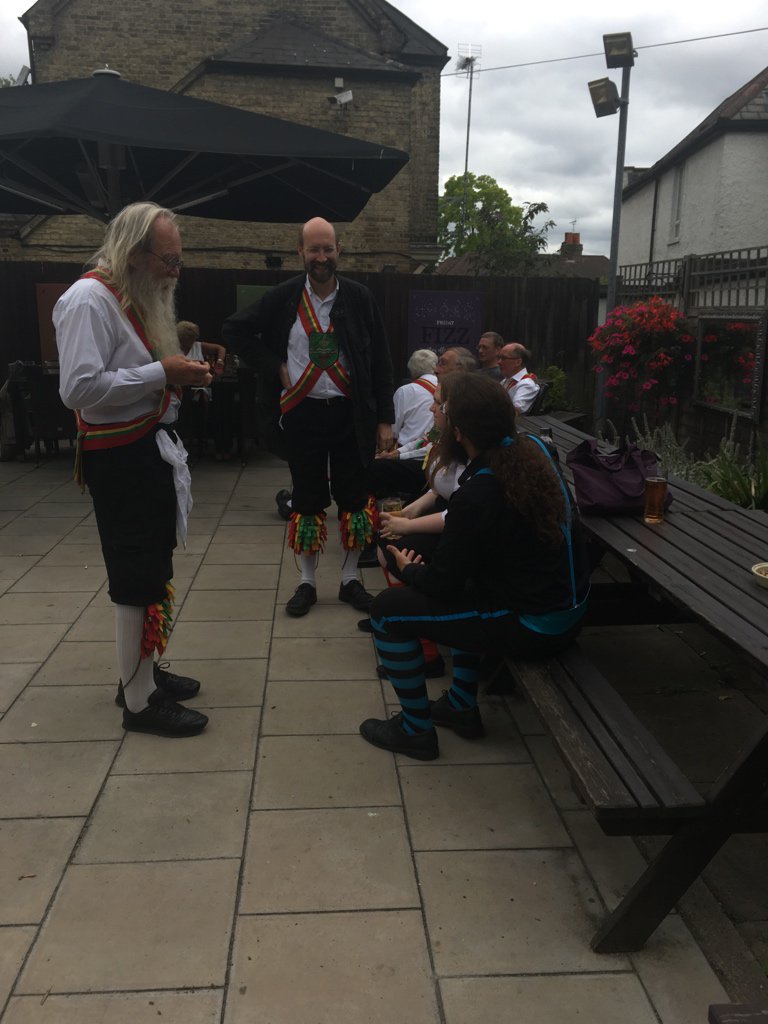 We’re at the Kings Head in Chingford with visitors from Rapa Bora of Kentucky. Dancing at 1:30!