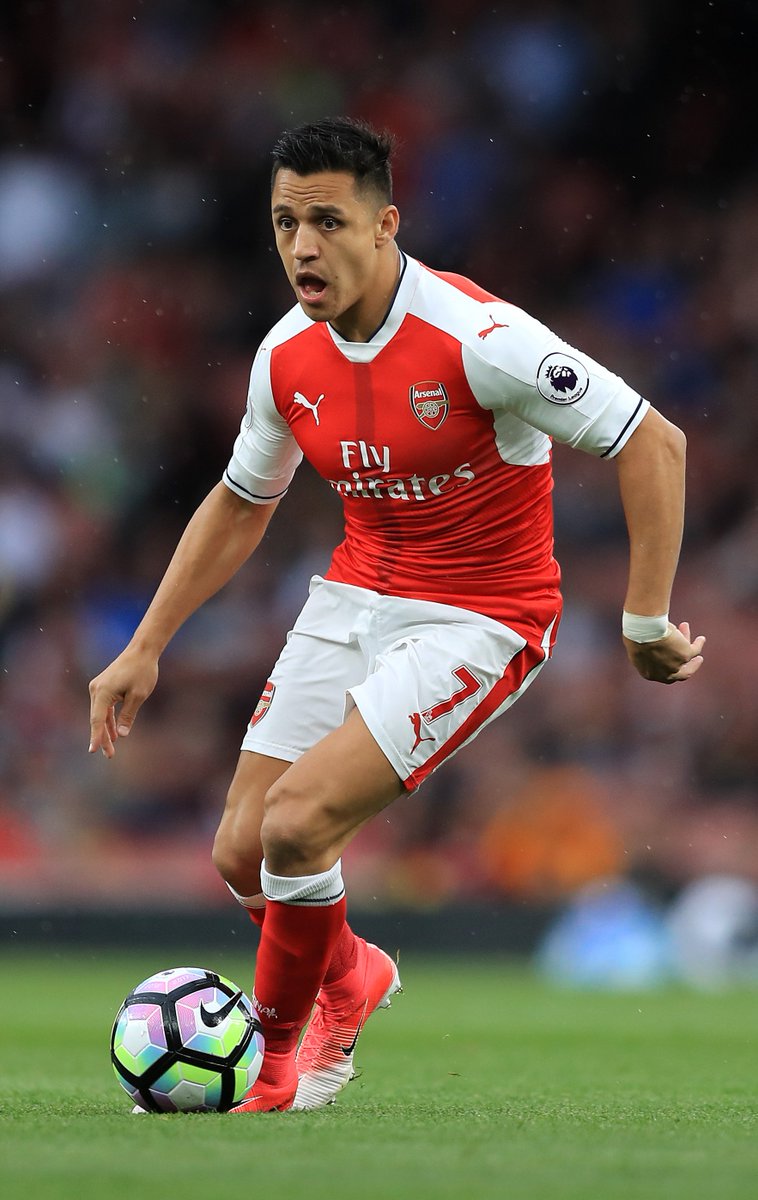 Squawka_Live's tweet image. Paul Merson: "If I were Arsenal I'd be ringing up Man City and saying 'Give us Aguero and you can have Sanchez.'"