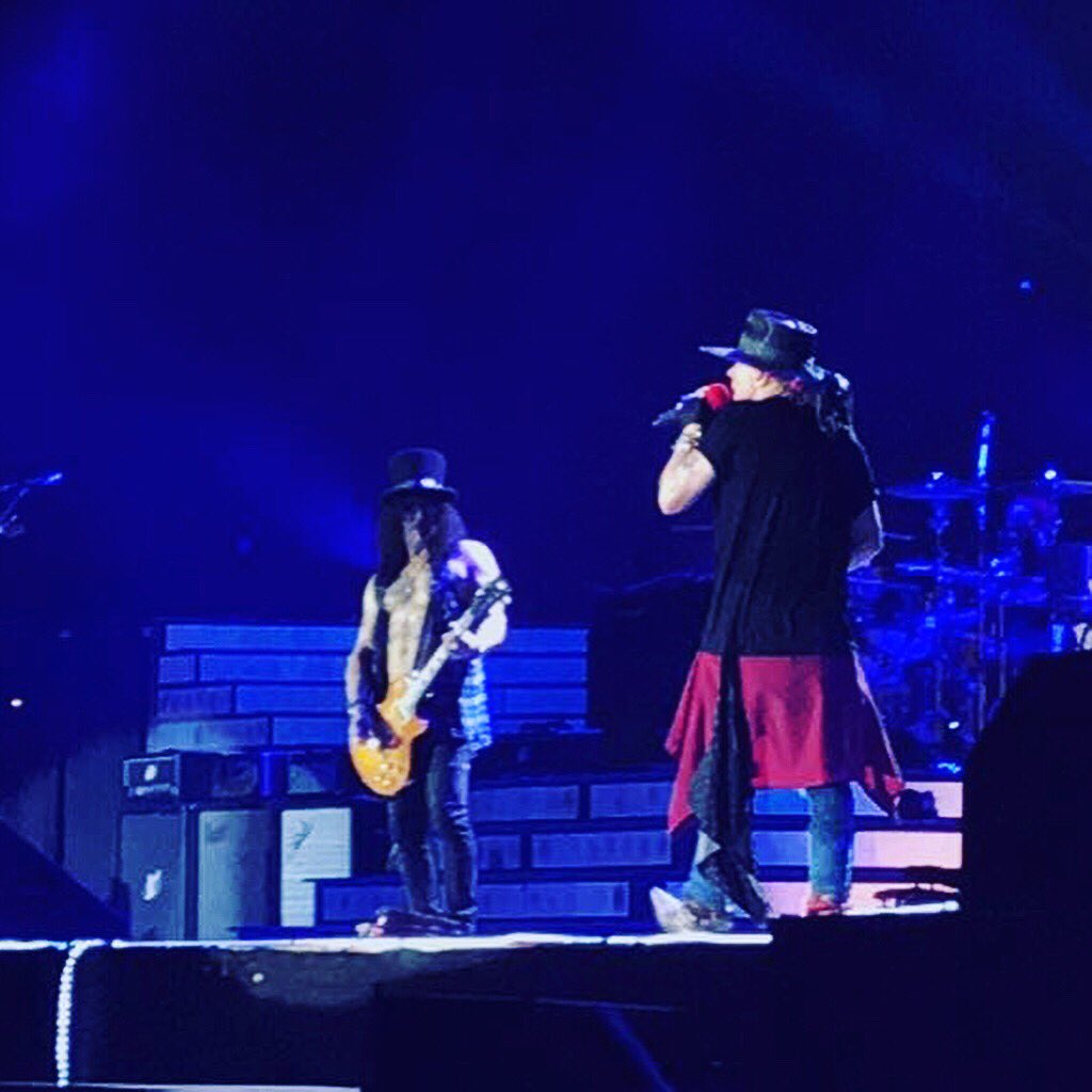 limor936's tweet photo. One of my biggest dreams came true yesterday. Still crying. THANK YOU , YOU MADE MY *LIFE*❤️😍😭 https://t.co/8m7unz7YAB