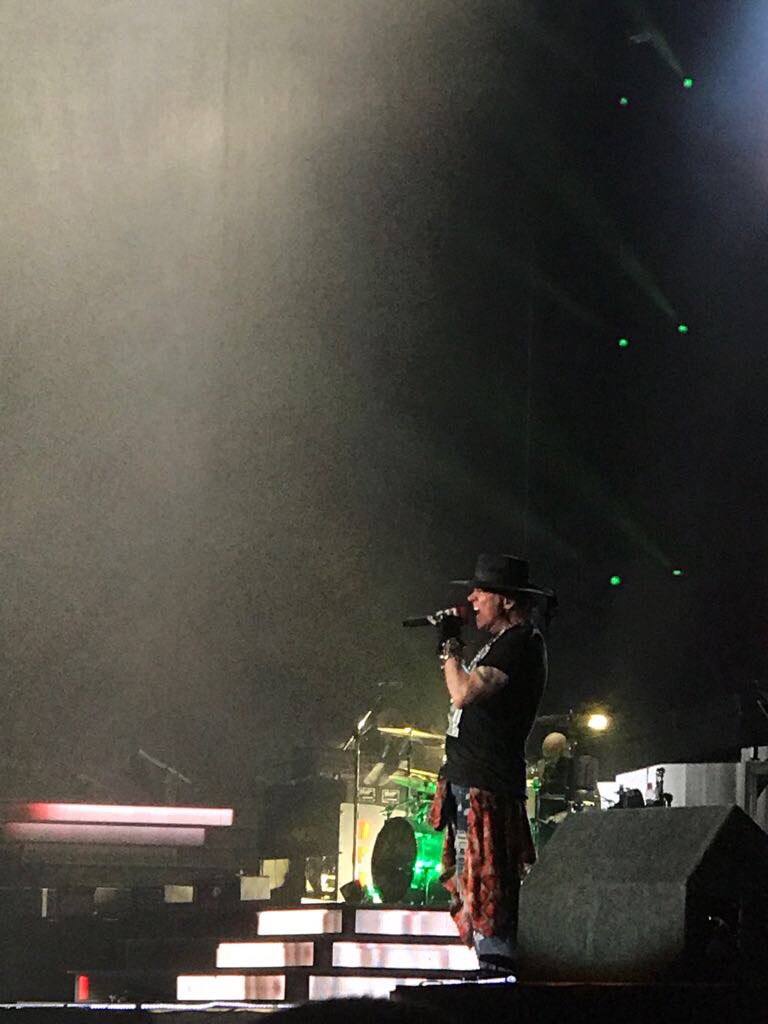 limor936's tweet photo. One of my biggest dreams came true yesterday. Still crying. THANK YOU , YOU MADE MY *LIFE*❤️😍😭 https://t.co/8m7unz7YAB